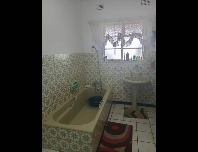 3 BEDROOM PROPERTY TO RENT IN KINGSWOOD